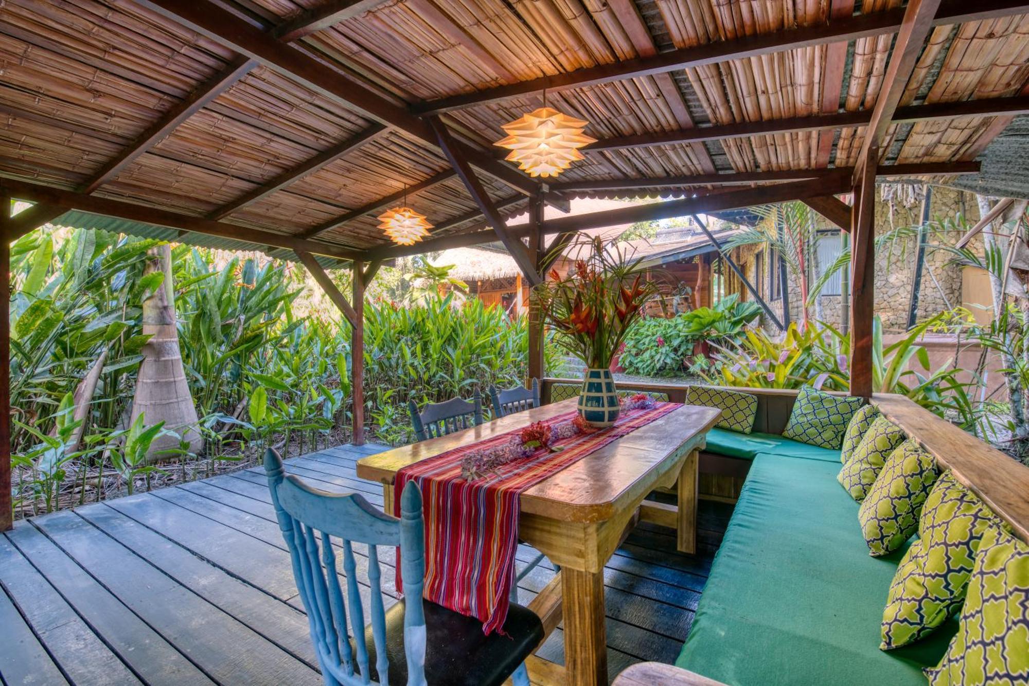 Tree House Beachfront Lodge Puerto Viejo de Talamanca Eksteriør bilde