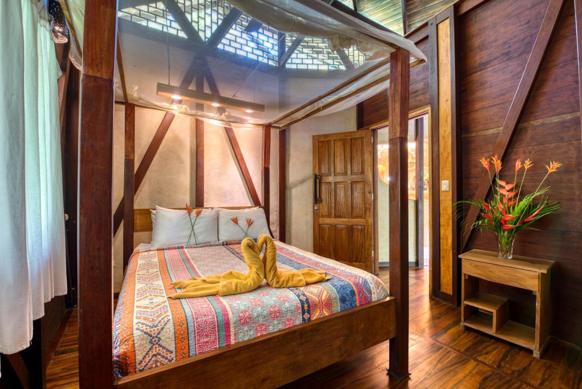 Tree House Beachfront Lodge Puerto Viejo de Talamanca Eksteriør bilde