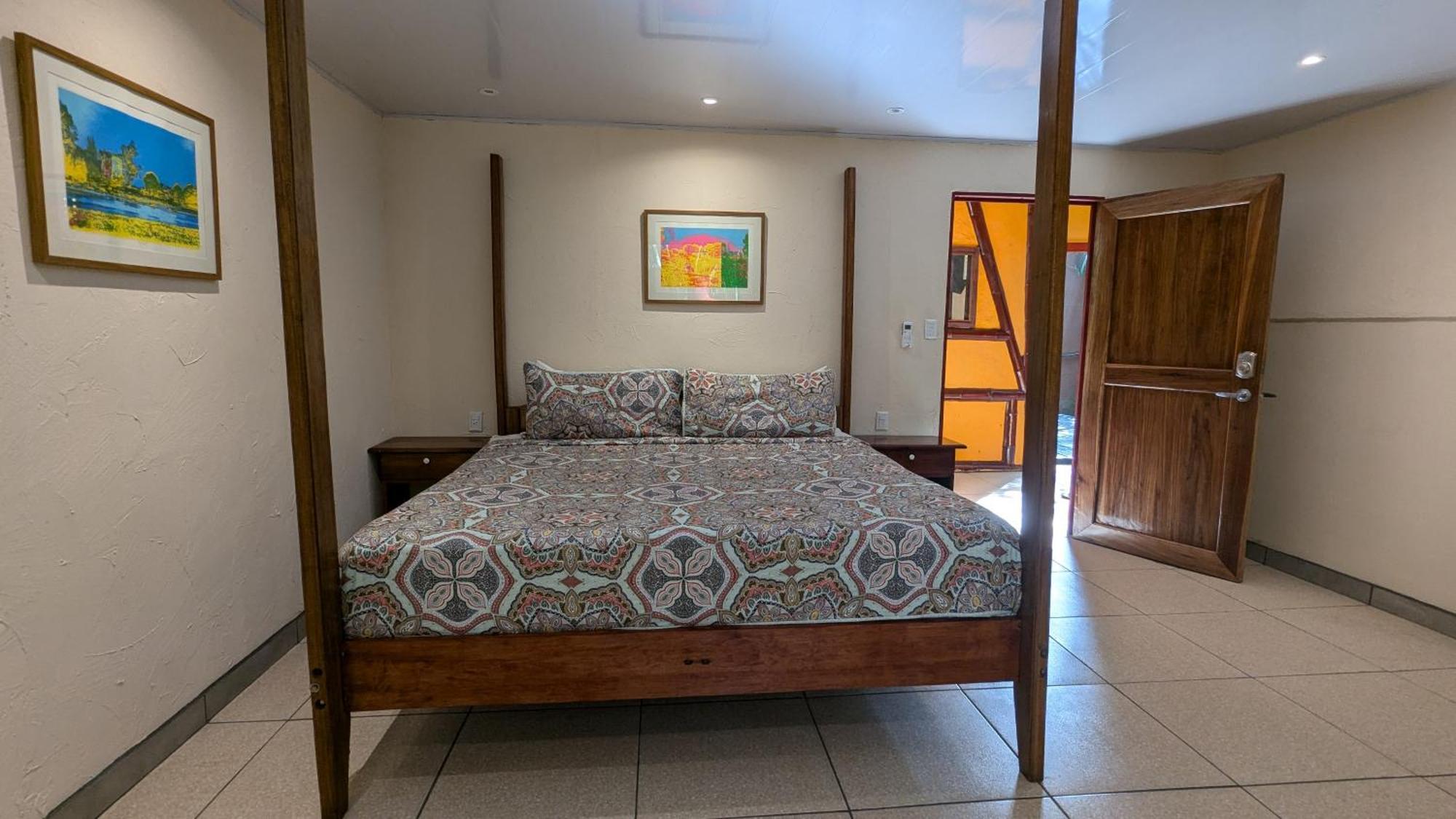 Tree House Beachfront Lodge Puerto Viejo de Talamanca Eksteriør bilde